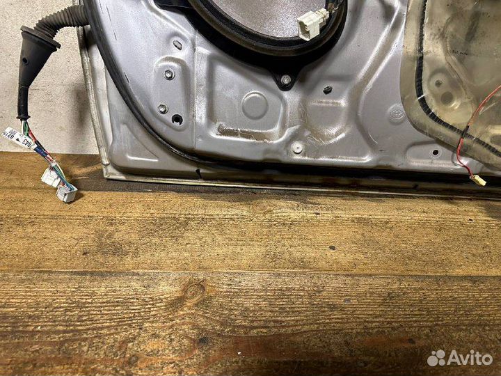 Дверь передняя правая Toyota Camry v40 (Камри v40)