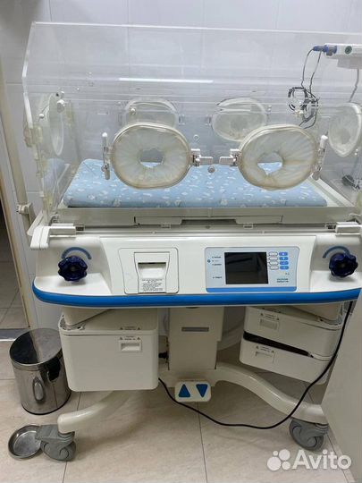 Инкубатор для новорожденных BabyGuard 1120