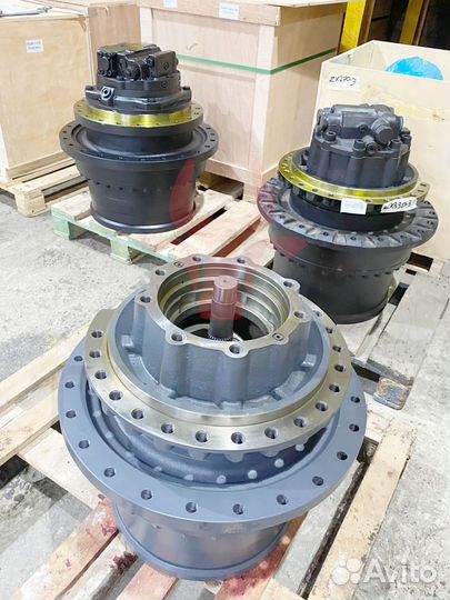 Редуктор хода Hitachi EX200-5HHE 9150472