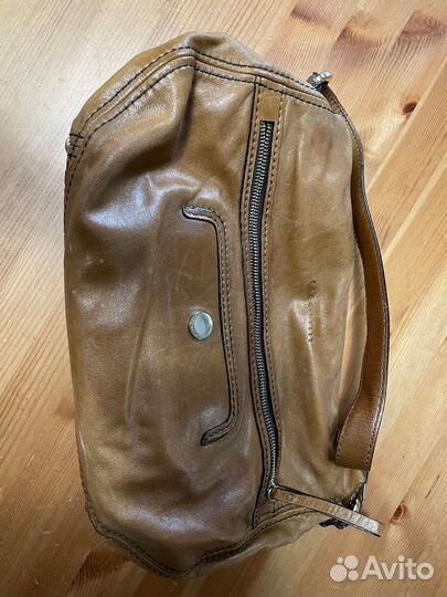 Продается кожаная сумка Coccinelle