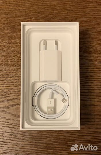 Наушники Apple EarPods, зарядка Apple оригинал