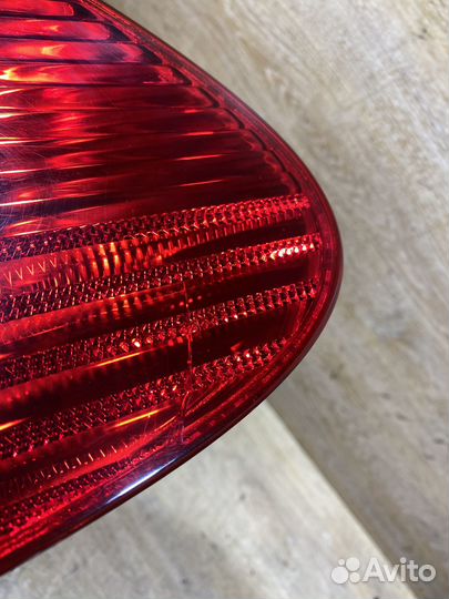 Фонарь правый Mercedes W211 дорест Арт. 111308