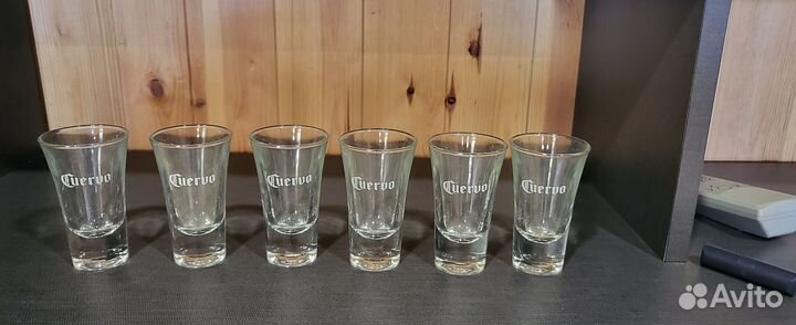 Рюмки, бокалы для виски и коктейлей