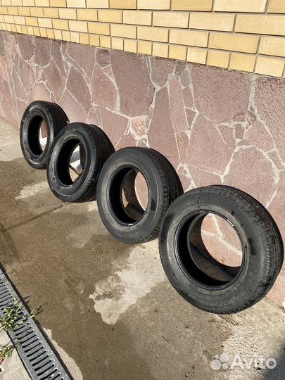 Bridgestone Dueler H/T 684 205/70 R15