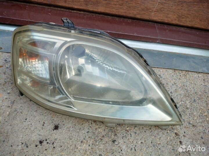 Фара правая Renault Logan седан 1.6 K7M 2011