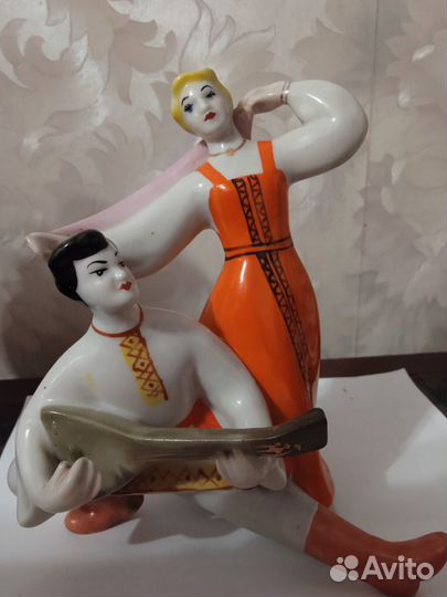 Фарфоровые статуэтки