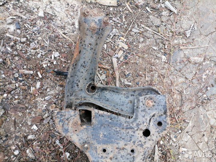 Подрамник Skoda Fabia 2 BZG 199480 2009