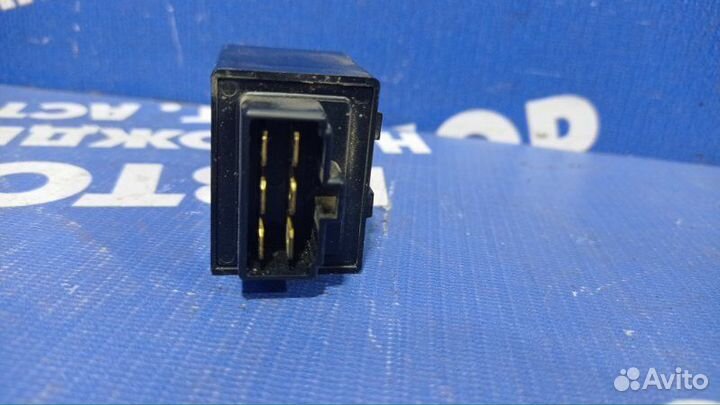 Реле Mitsubishi Pajero 2 внедорожник 4M40 1995