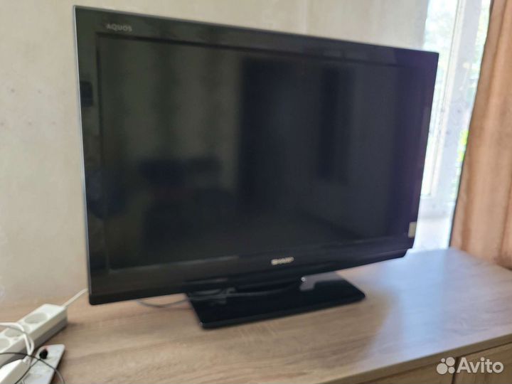 Телевизор Sharp Aquos LC-32DH510E