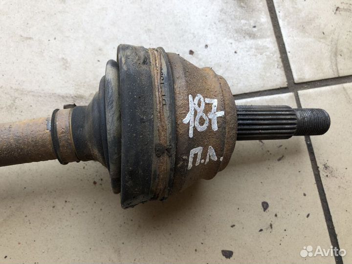 Привод передний Volkswagen Vento 1.8