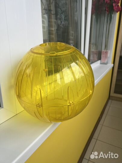 Клетка для хорька, туалет и шар