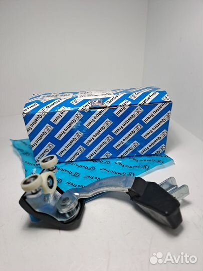 Ролик сдвижной двери