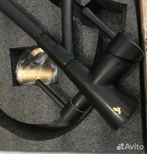 Смеситель для кухни laute со сколами