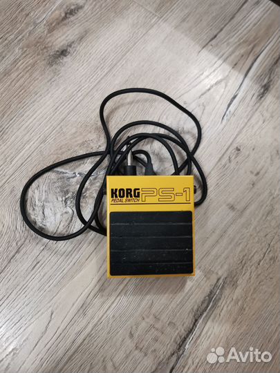Напольная педаль сустейна korg PS1