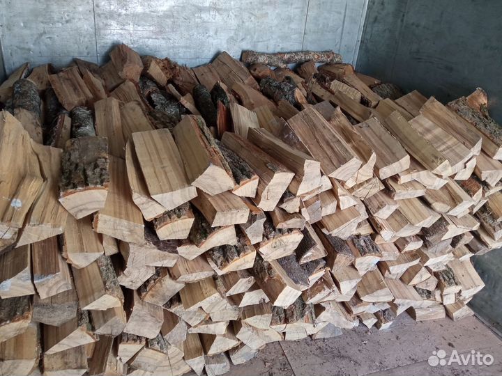 Дрова сложенные