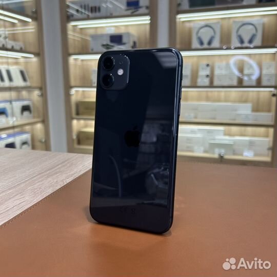 iPhone 11, 64 ГБ