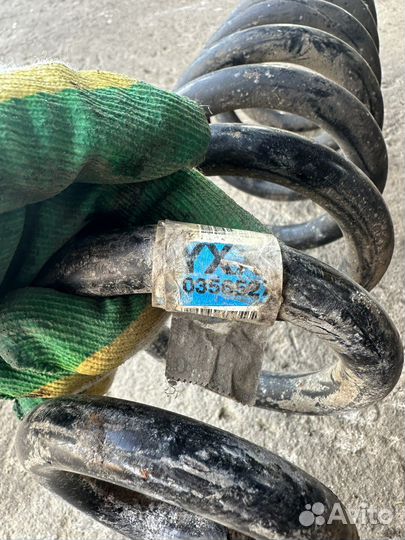 Cadillac srx задние пружины