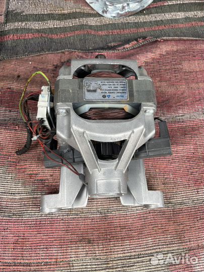 Двигататель стиральной машины