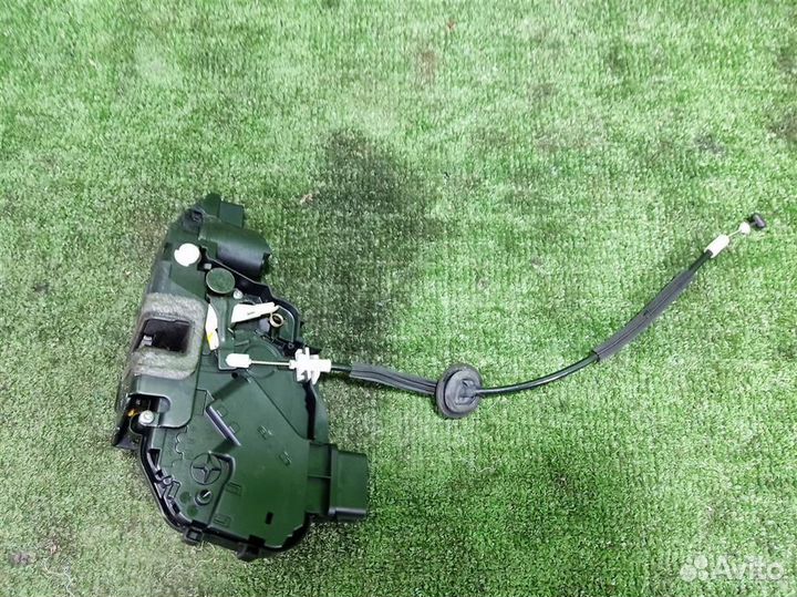 Замок двери задней левой Land Rover Discovery 4 2