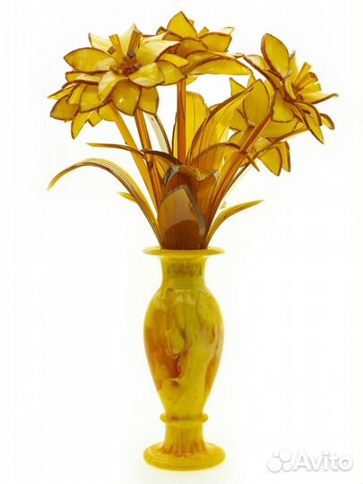 Ваза из янтаря с цветами