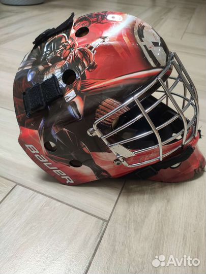 Шлем хоккейного вратаря