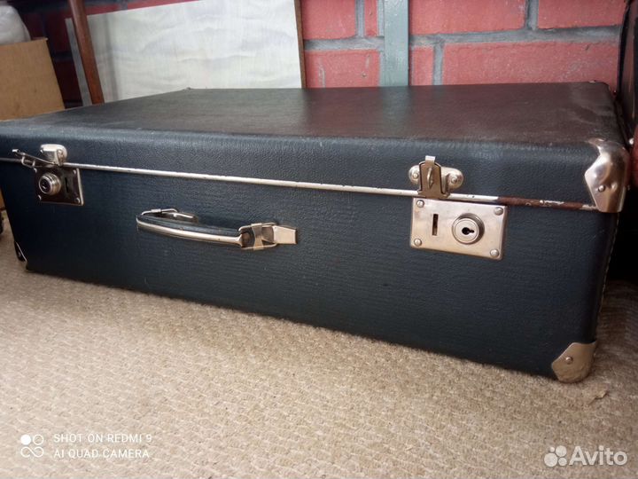 Чемодан старинный для декора