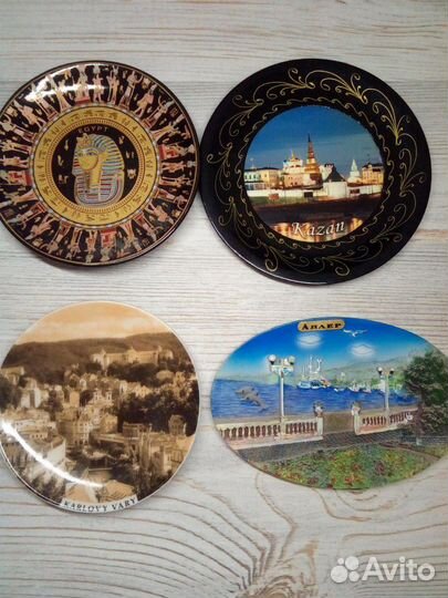 Декоративные тарелки страны, города