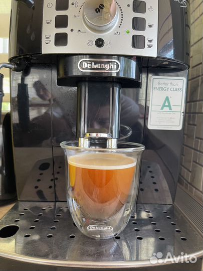 Кофемашина Delonghi Magnifica S
