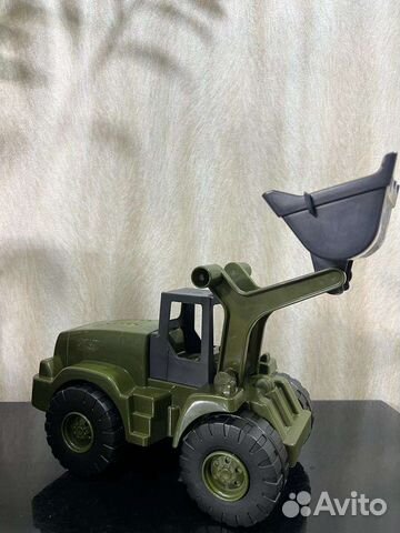 Игрушка трактор