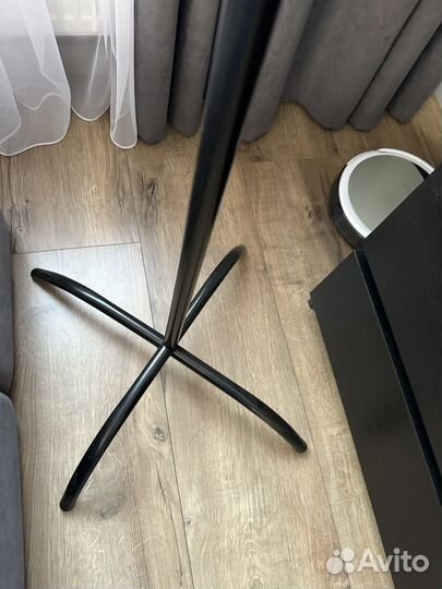 Вешалка для одежды напольная