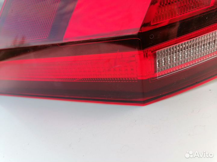 Фонарь наружный левый Volkswagen Tiguan 2