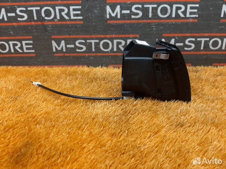 Дефлектор воздушный передний левый Volkswagen