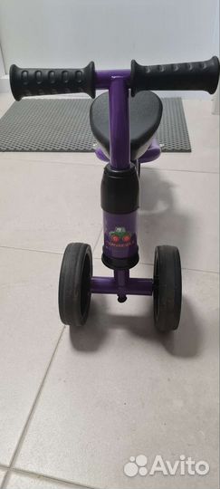 Беговел трехколесный Kreiss