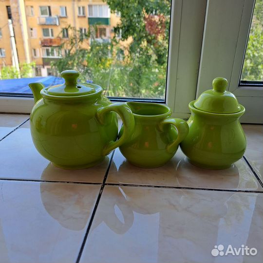 Чайник заварочный, молочник и сахарница