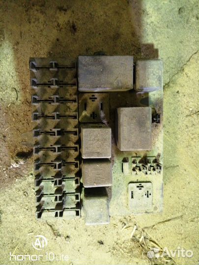 Блок предохранителей