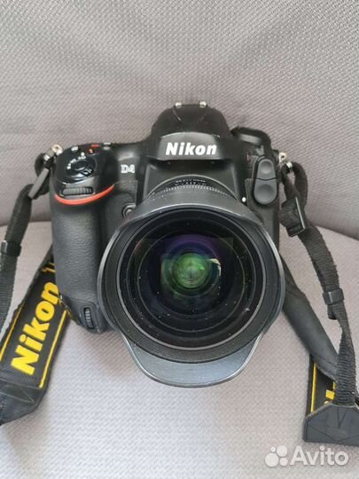 Зеркальный фотоаппарат Nikon D4