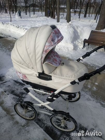 Коляска в ретро стиле 2 в 1 (Белая Экокожа)