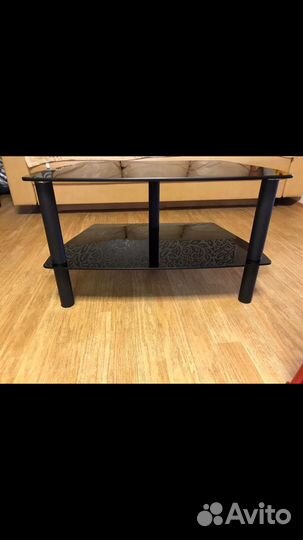 Стеклянная тумба под тв