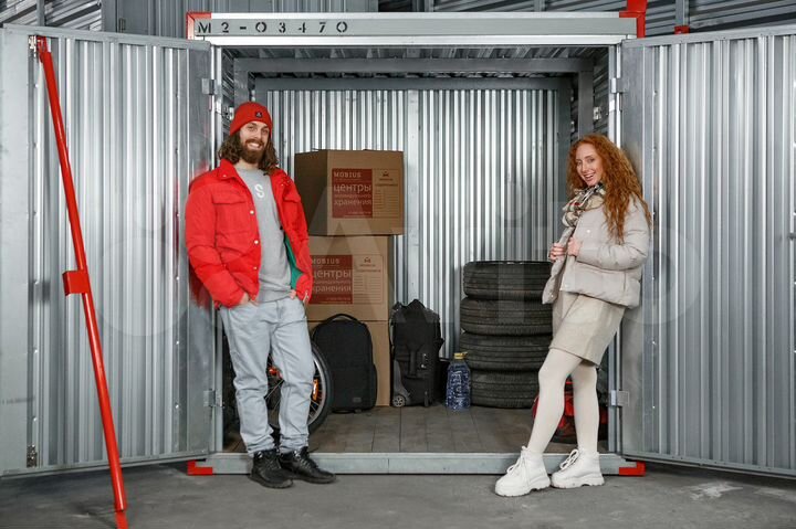 Кладовка для хранения вещей с балкона