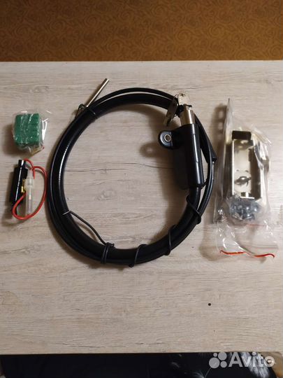 Замок для блокировки капота и системы зажигания