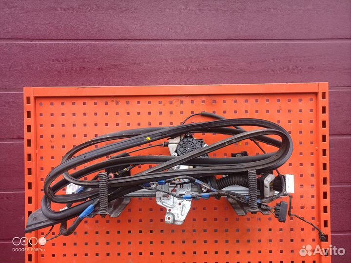 Стеклоподъёмник Hyundai grand starex