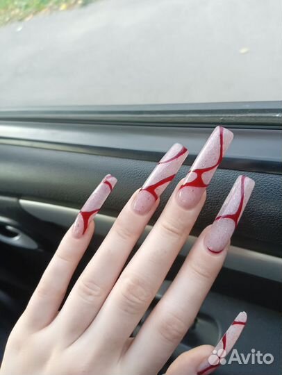 Модель на наращивание ногтей