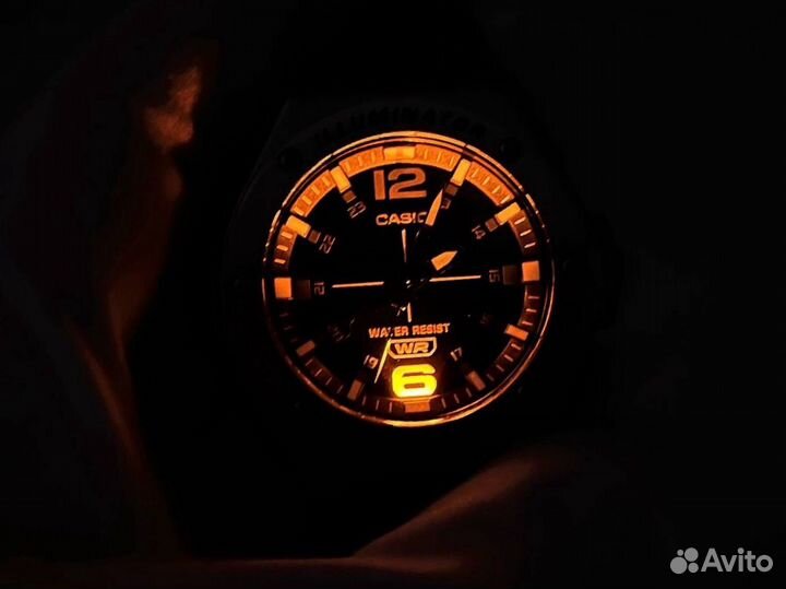 Водонепроницаемые оригинальные часы Casio