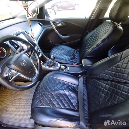 Opel Astra 1.6 МТ, 2012, 200 000 км
