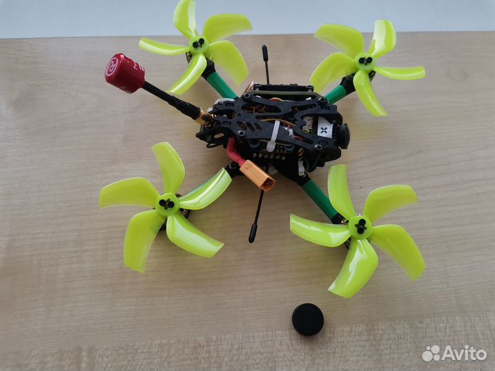 Продам квадрокоптер FPV 3 дюйма