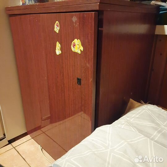 Продам швейную машинку 