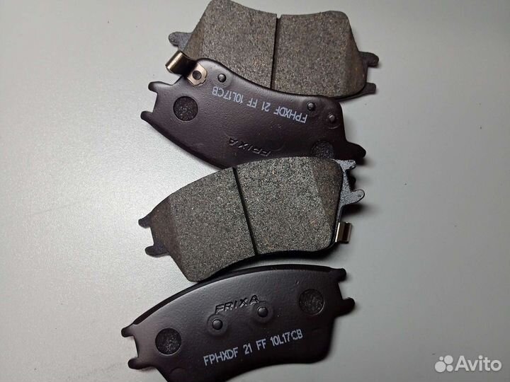 Колодки тормозные дисковые передние, комплект