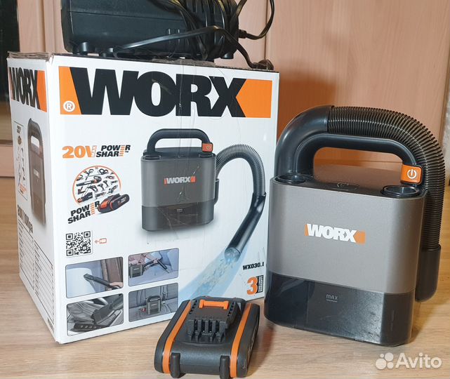 Аккумуляторный пылесос Worx WX030 + акб