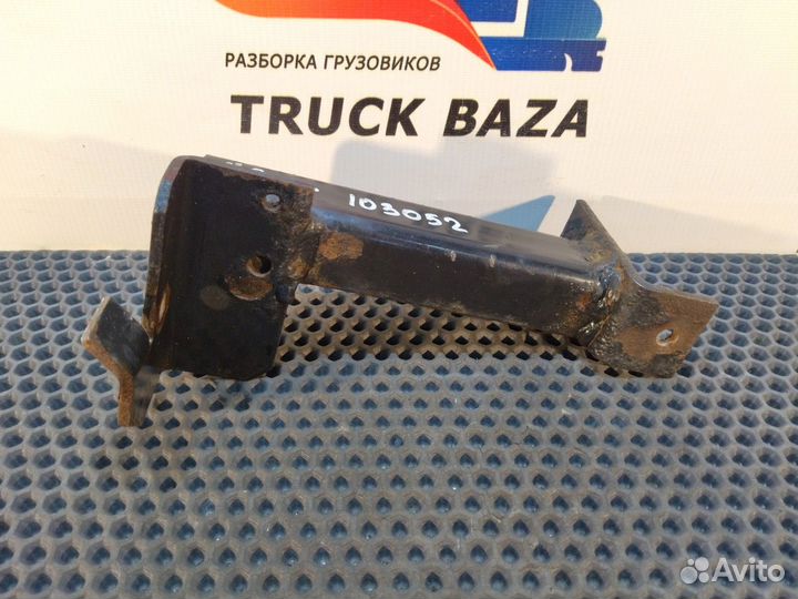 Кронштейн спойлера бокового правый Man L2000