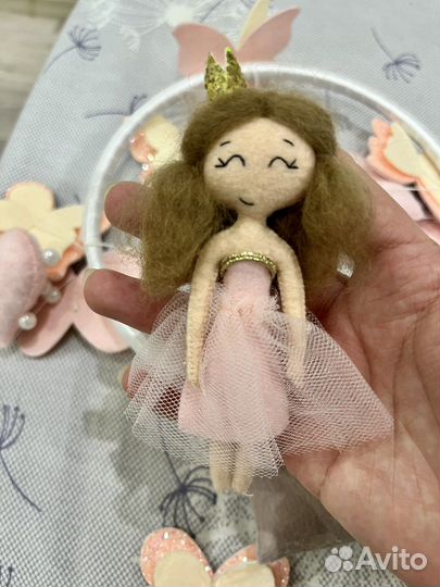 Мобиль для принцессы в кроватку